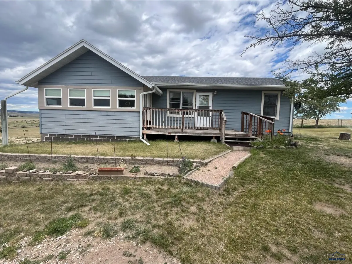 27932 Hwy 385, Hot Springs, SD 57747 - #1
