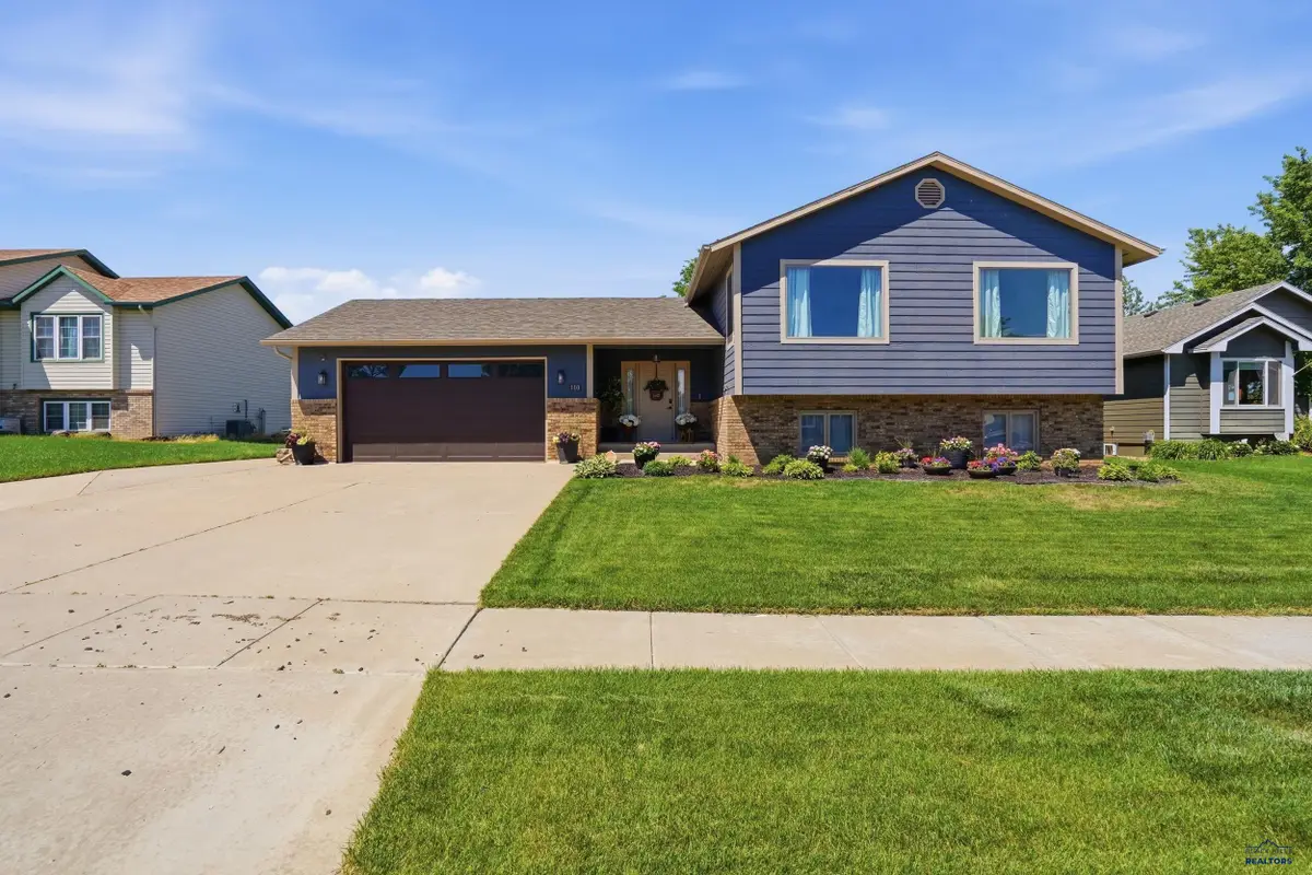 110 Windslow Dr, Rapid City, SD 57701 - #1