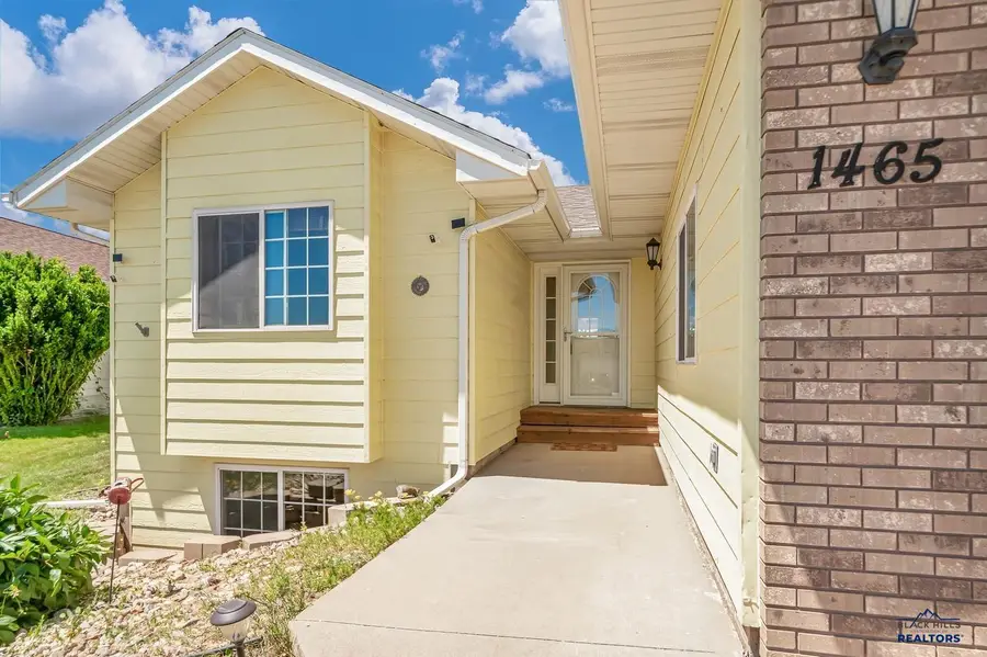 1465 Edinborough Dr, Rapid City, SD 57702 - #2