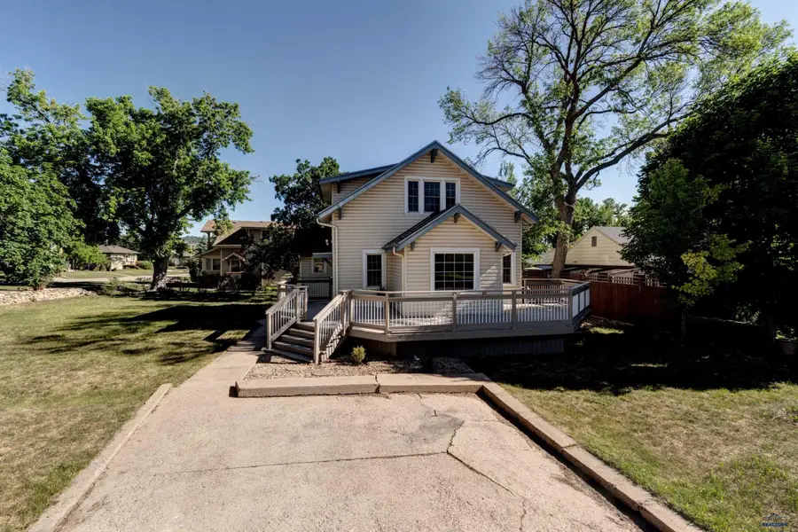 1526 11th St, Rapid City, SD 57701 - #2