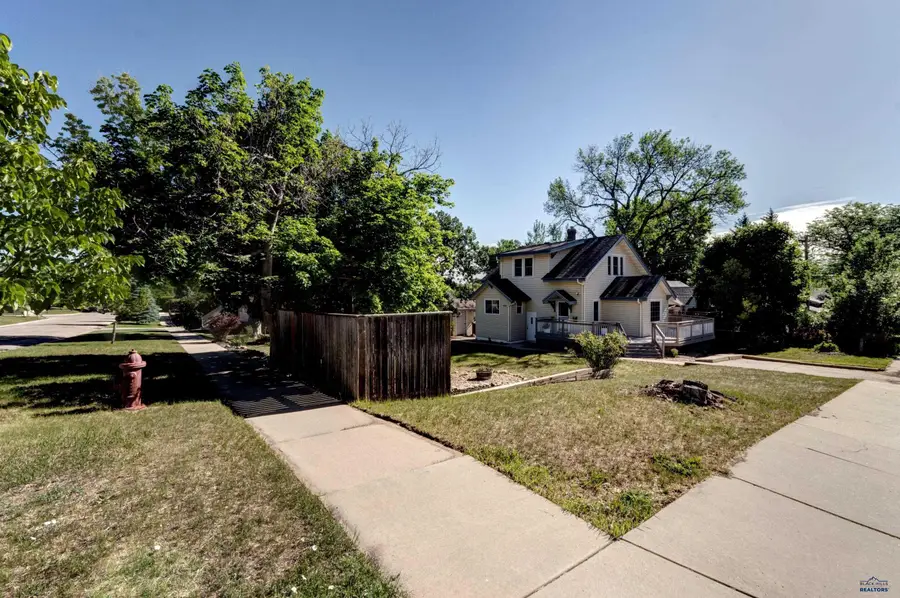 1526 11th St, Rapid City, SD 57701 - #3