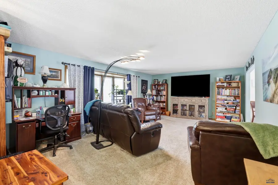 3830 Canyon Lake Dr, Rapid City, SD 57702 - #3