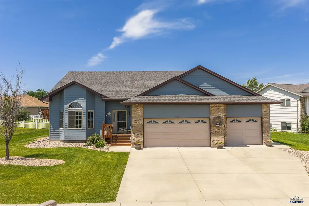 2423 Smith Ave, Rapid City, SD 57701 - #1