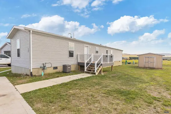 987 Bennington Dr, Box Elder, SD 57719