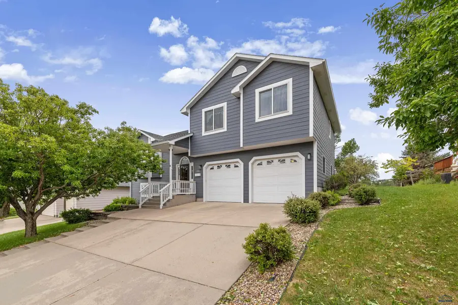 551 Fox Run Dr, Rapid City, SD 57701-2328 - #2