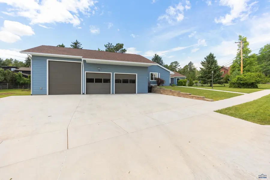 417 Berry Blvd, Rapid City, SD 57702 - #3