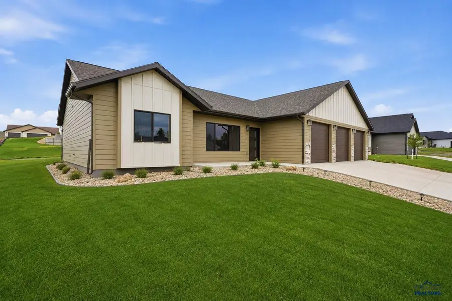 3407 Ping Dr, Rapid City, SD 57703 - #2