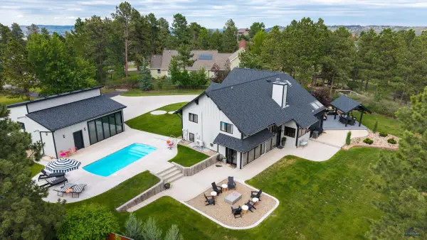 4421 W Glen Pl, Rapid City, SD 57702