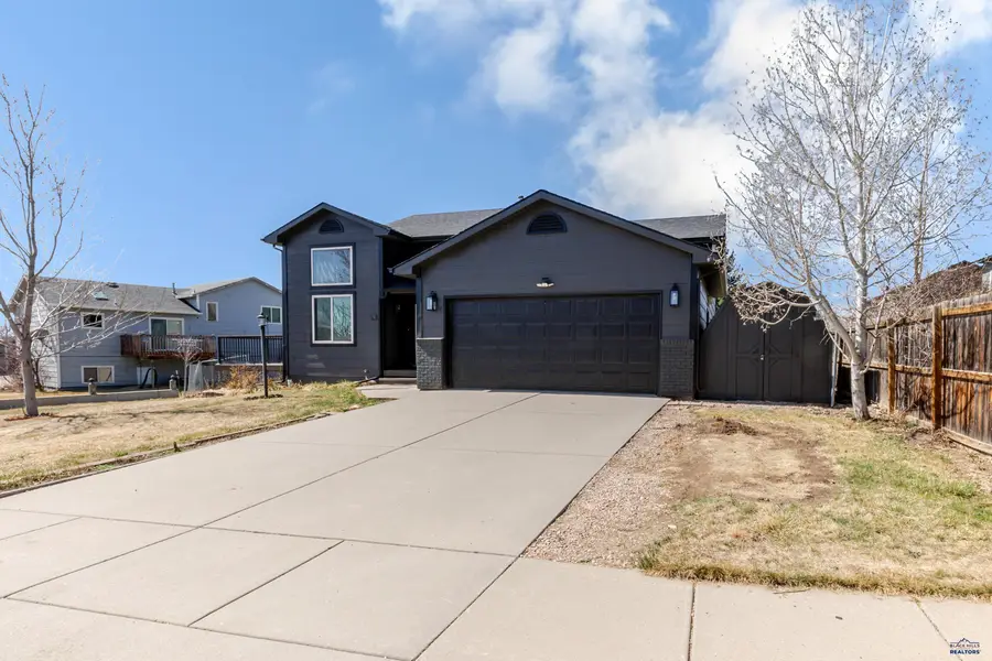 1201 Copperfield Dr, Rapid City, SD 57703 - #2