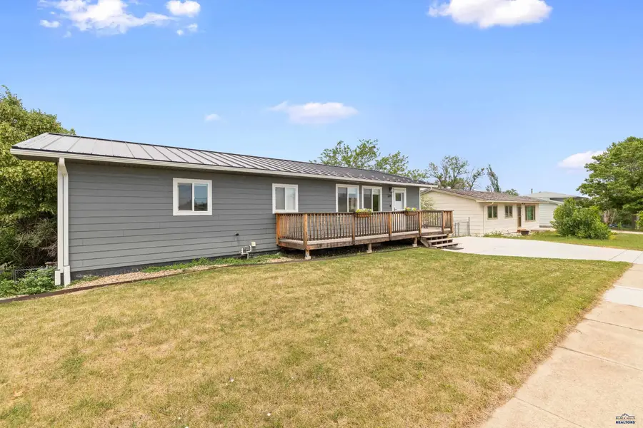 324 Oakland, Rapid City, SD 57701 - #2