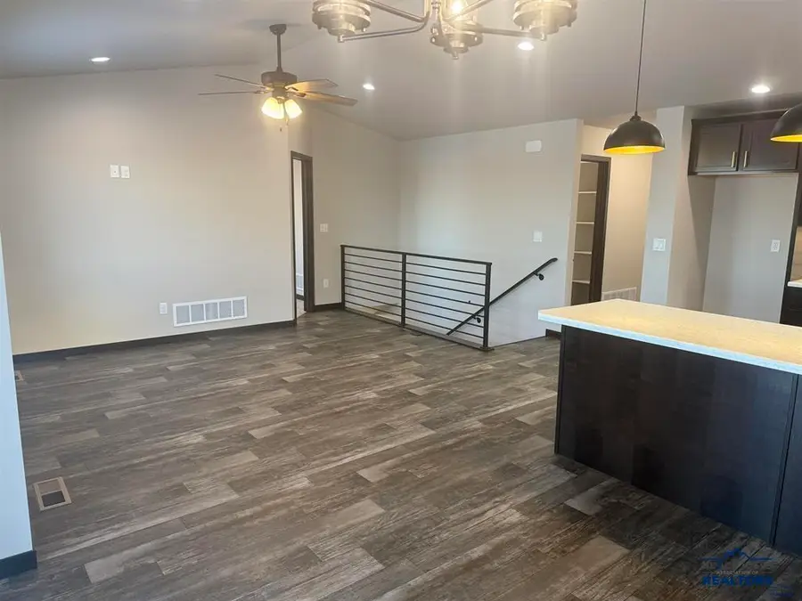 1115 Cobalt Dr, Rapid City, SD 57701 - #2