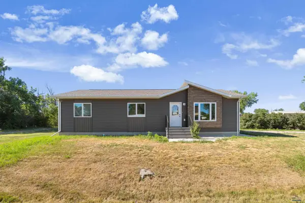 402 S B Ave, New Underwood, SD 57761