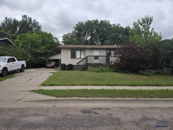 4425 Colt Ln, Rapid City, SD 57701