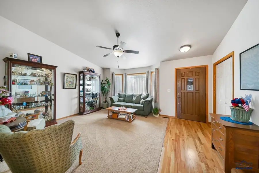 7120 Castlewood Dr, Summerset, SD 57718 - #3