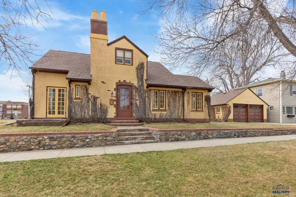 901 St Cloud St, Rapid City, SD 57701