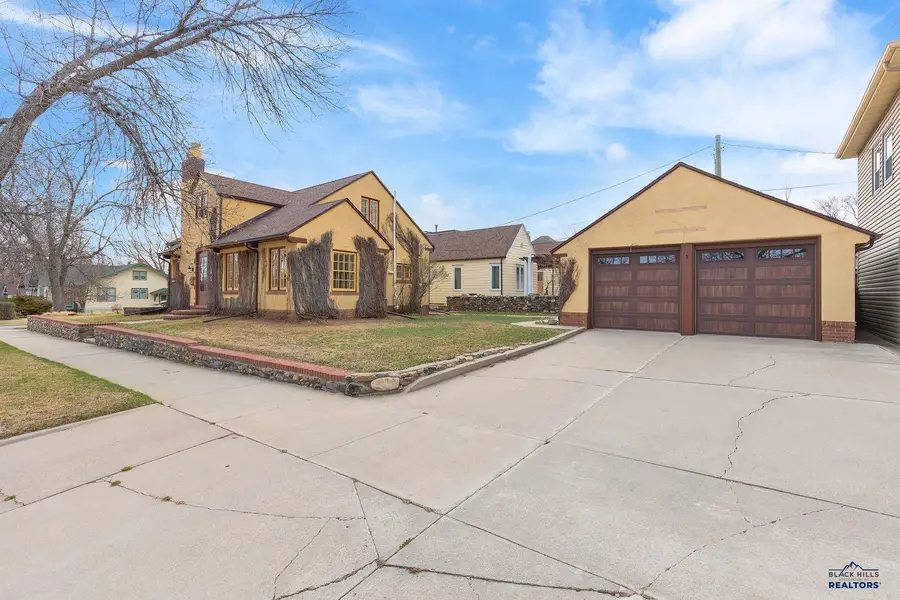 901 St Cloud St, Rapid City, SD 57701 - #2
