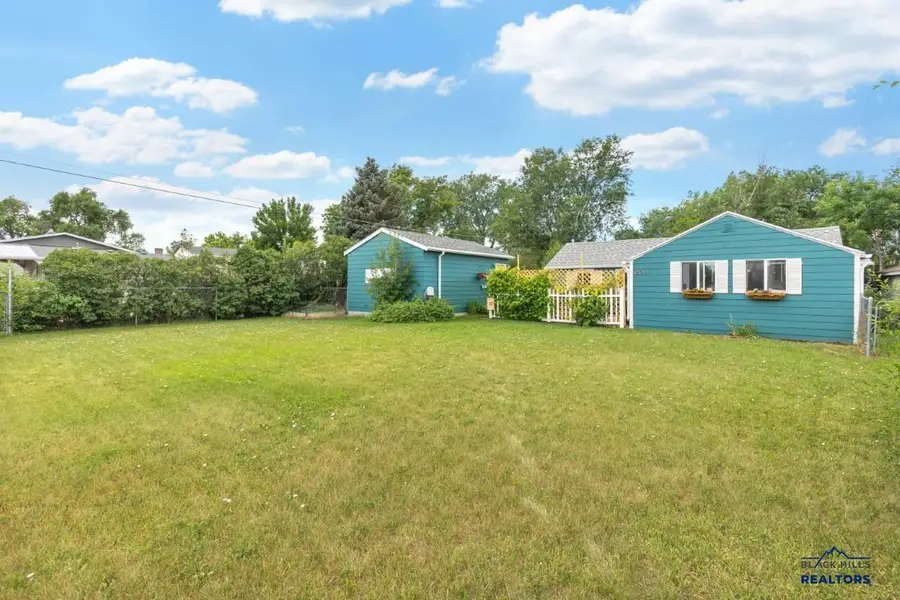 2011 Prairie Ave, Rapid City, SD 57701 - #2