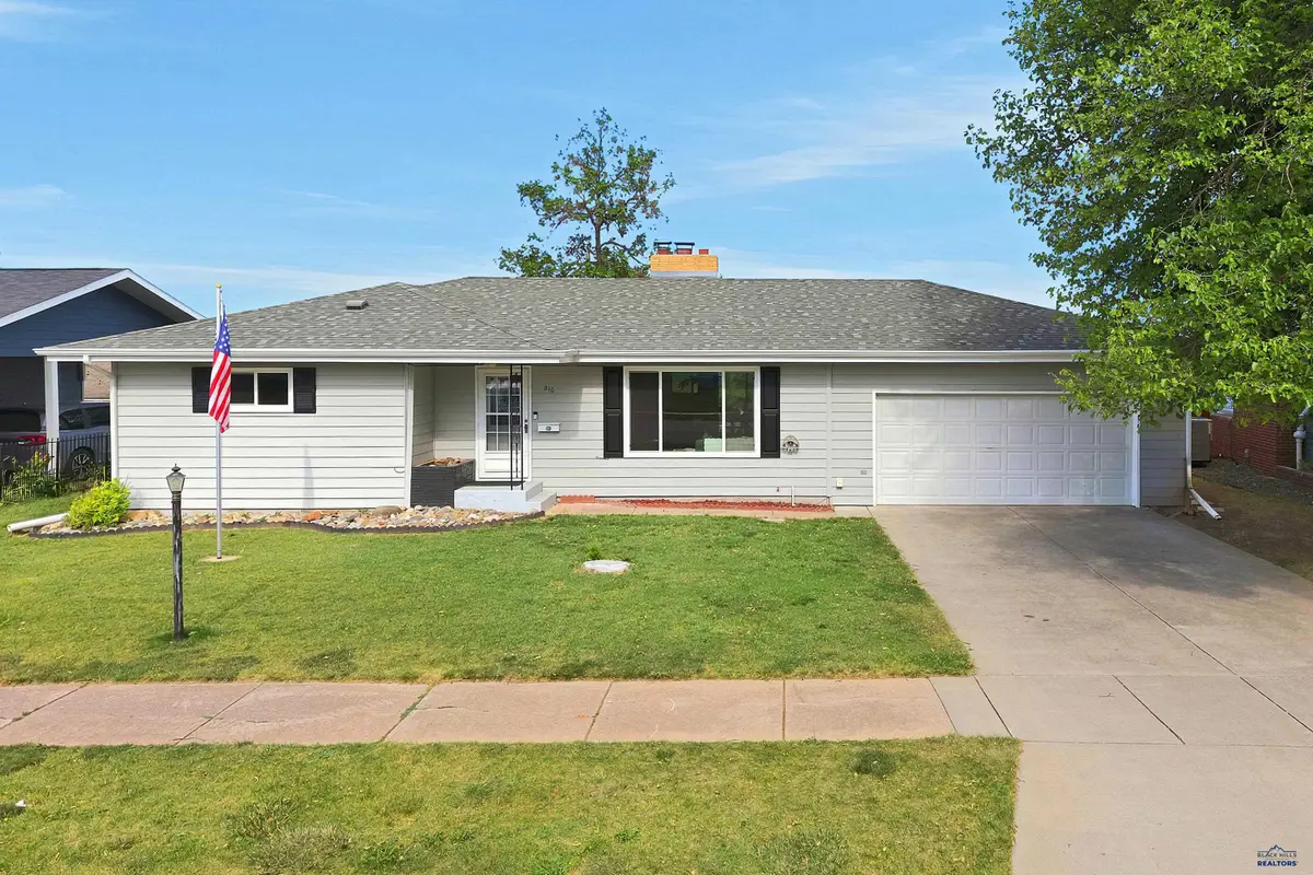 210 Pinedale Dr, Rapid City, SD 57702 - #1