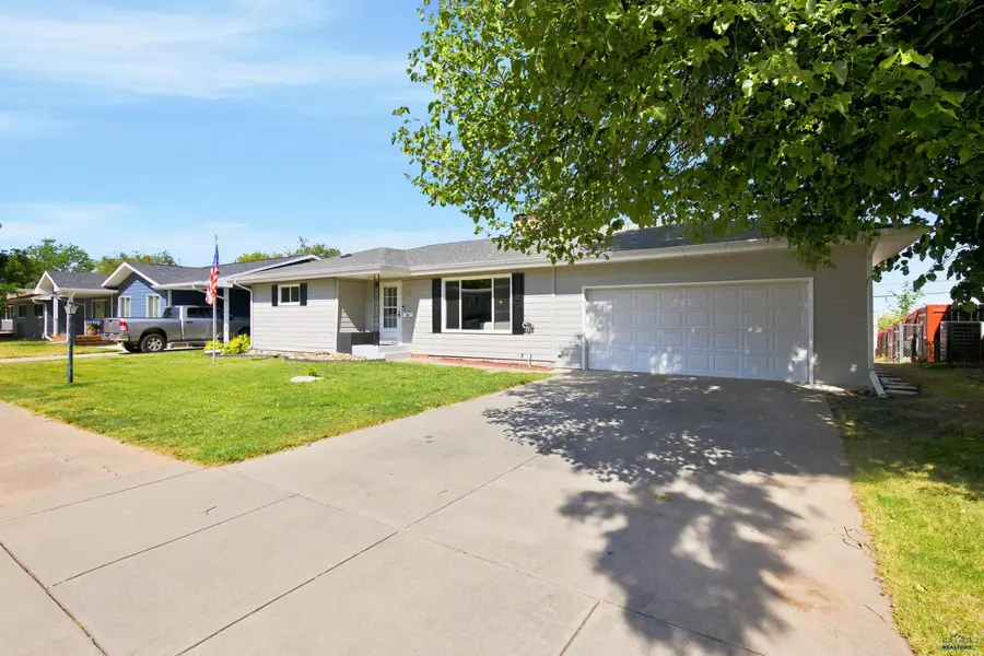 210 Pinedale Dr, Rapid City, SD 57702 - #2