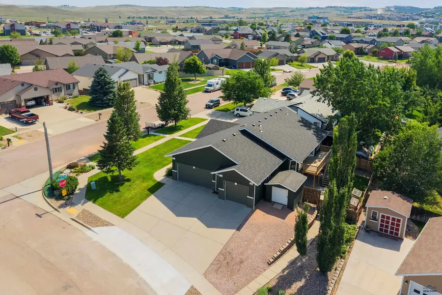 422 E Enchanted Pines Dr, Rapid City, SD 57701-4514 - #2