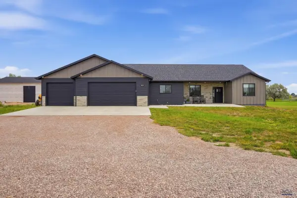 6242 Greenfield Dr, Rapid City, SD 57703