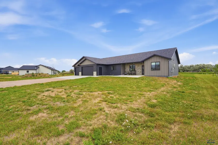6242 Greenfield Dr, Rapid City, SD 57703 - #2