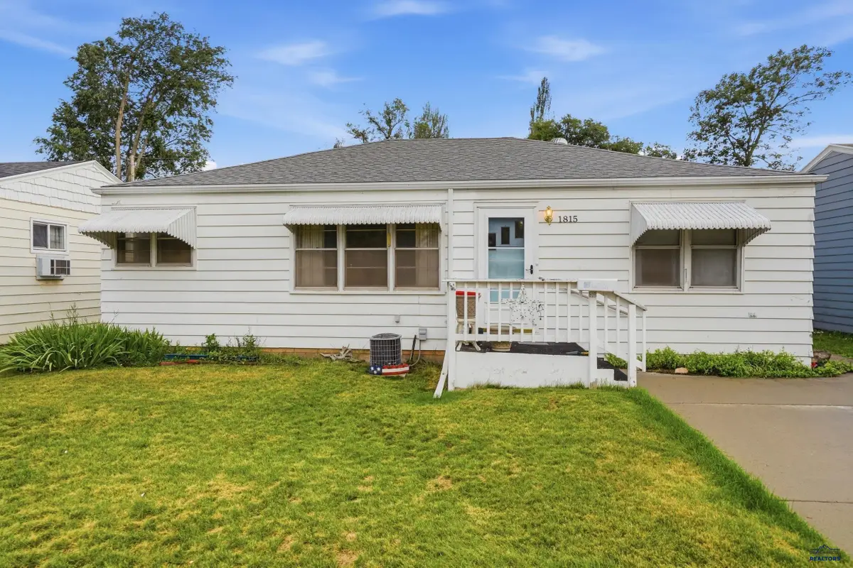 1815 Evergreen Dr, Rapid City, SD 57702 - #1