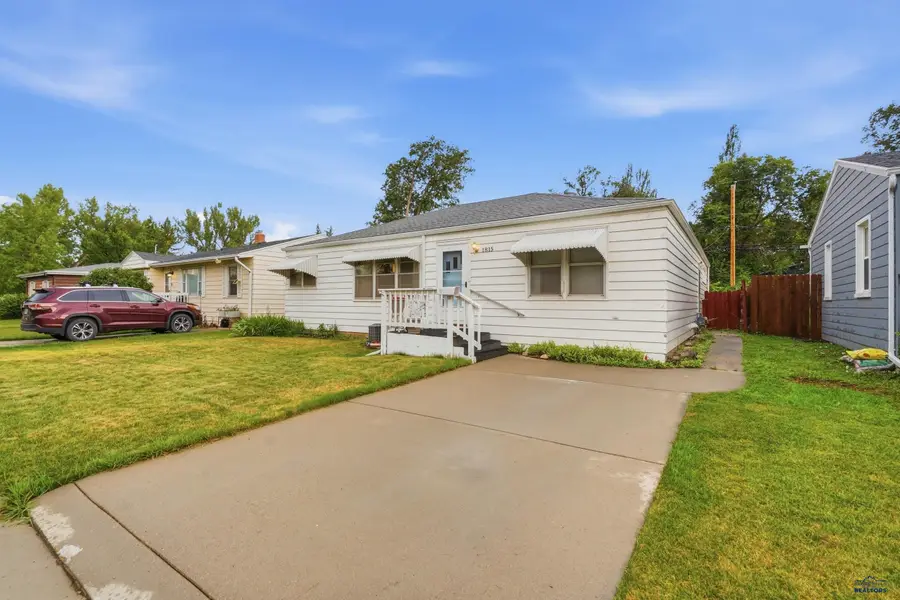 1815 Evergreen Dr, Rapid City, SD 57702 - #2