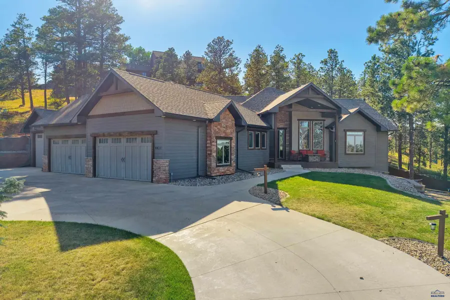 4421 Carriage Hills Dr, Rapid City, SD 57702 - #2