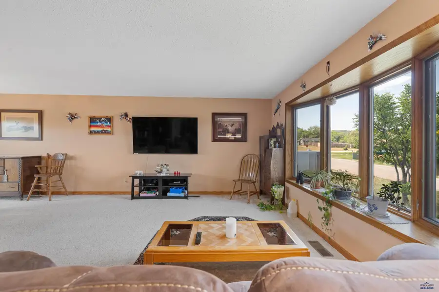 2233 Lincoln Ave, Hot Springs, SD 57747 - #3