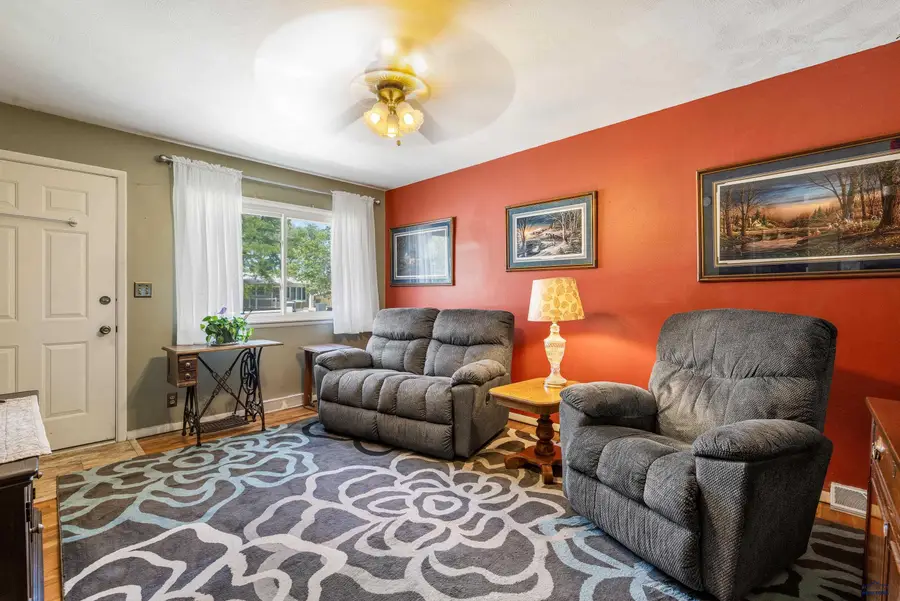 917 E Ohio, Rapid City, SD 57701 - #3
