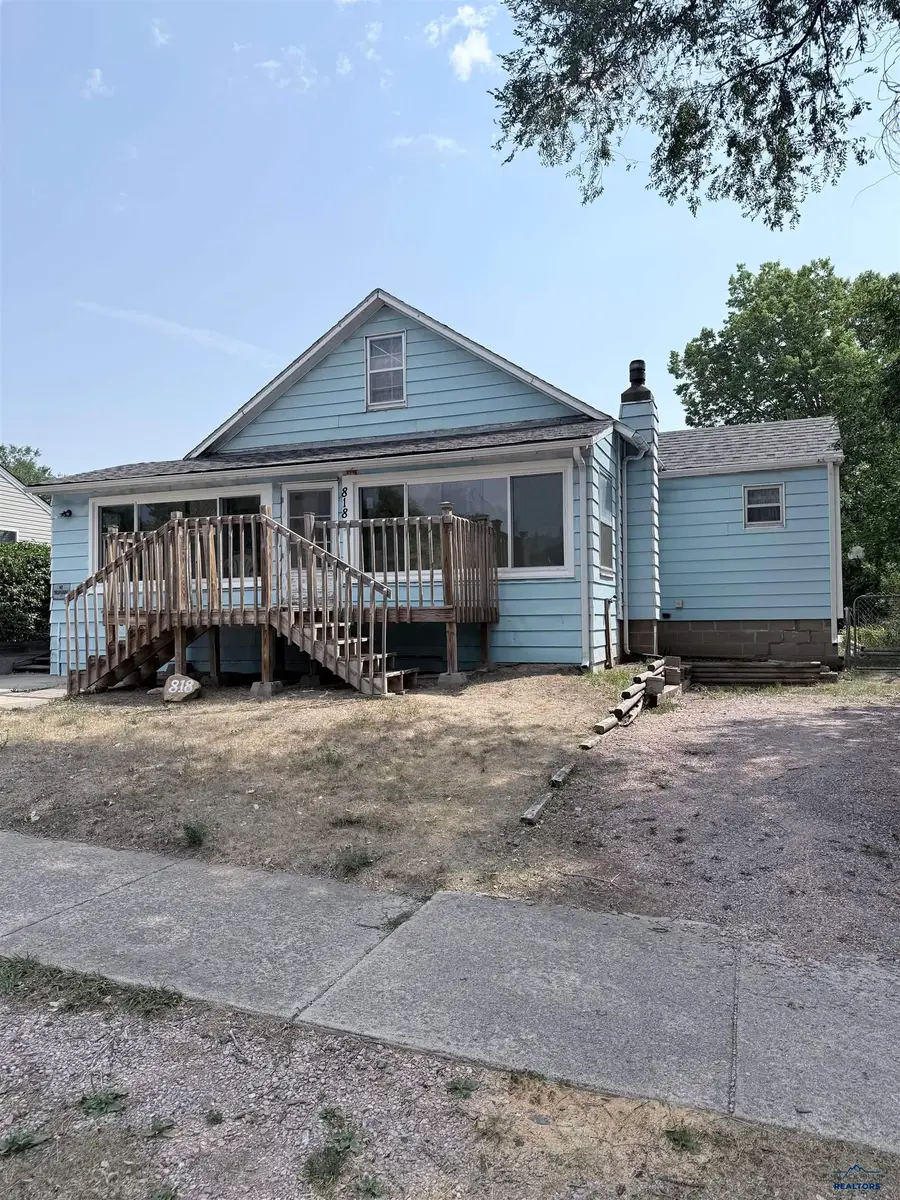 818 Allen Ave, Rapid City, SD 57701 - #2