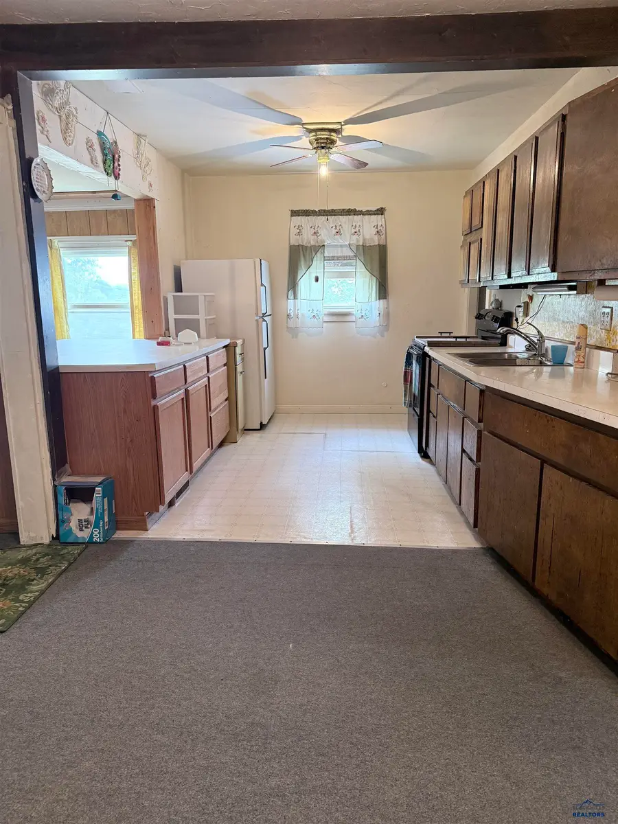 818 Allen Ave, Rapid City, SD 57701 - #3