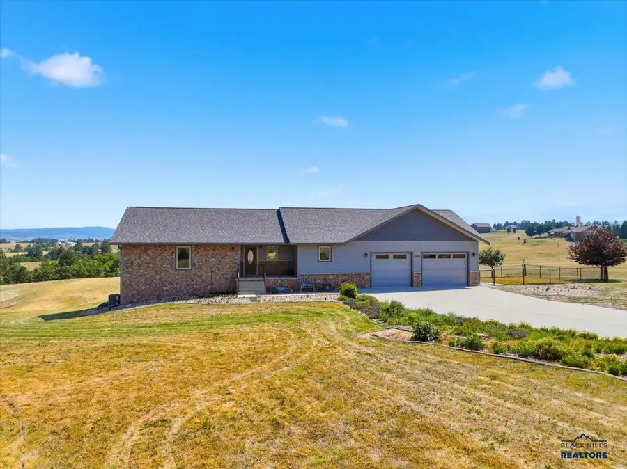 11003 Wagon Box Dr, Belle Fourche, SD 57717 - #2