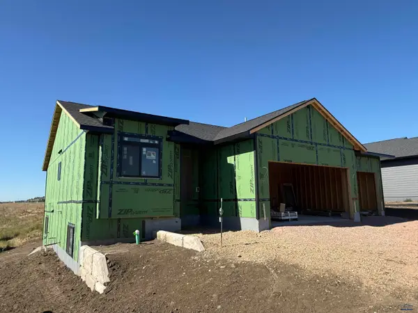 1041 Cobalt Dr, Rapid City, SD 57701