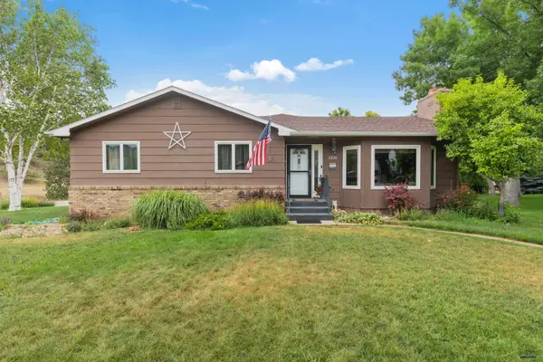 3226 Snowmass Ct, Rapid City, SD 57702