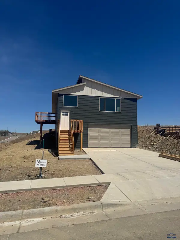 4200 Patricia St, Rapid City, SD 57703