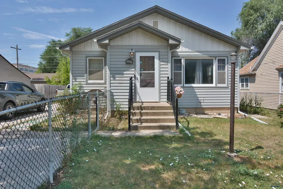 2015 5th St, Rapid City, SD 57701-1111 - #3