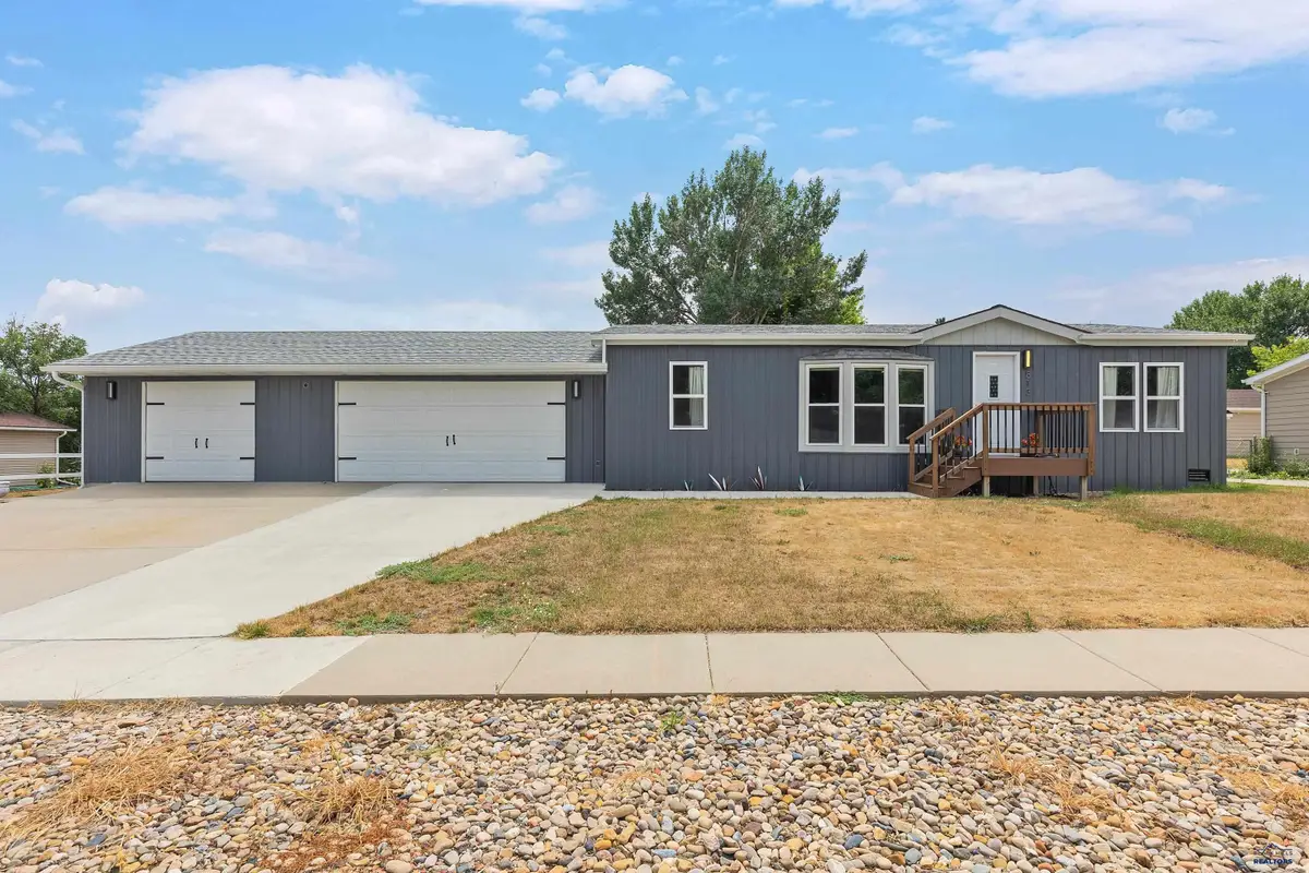 813 Flamingo Dr, Rapid City, SD 57701 - #1