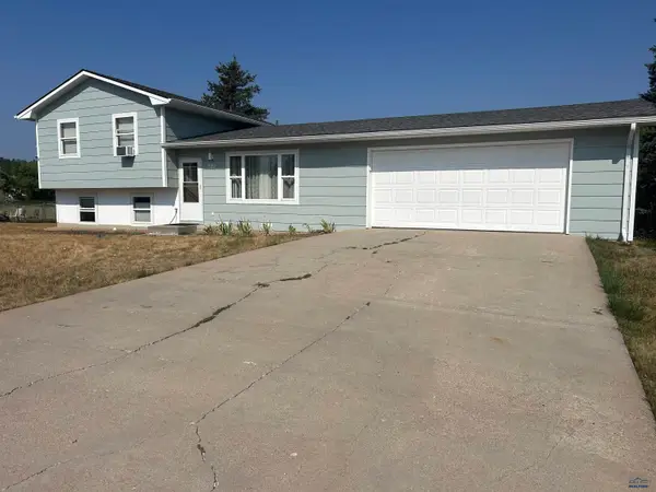 721 Lion Dr, Rapid City, SD 57701