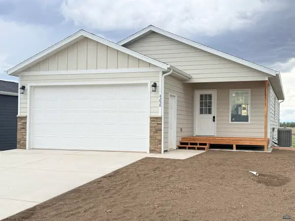 4258 Lodi Ln, Rapid City, SD 57703