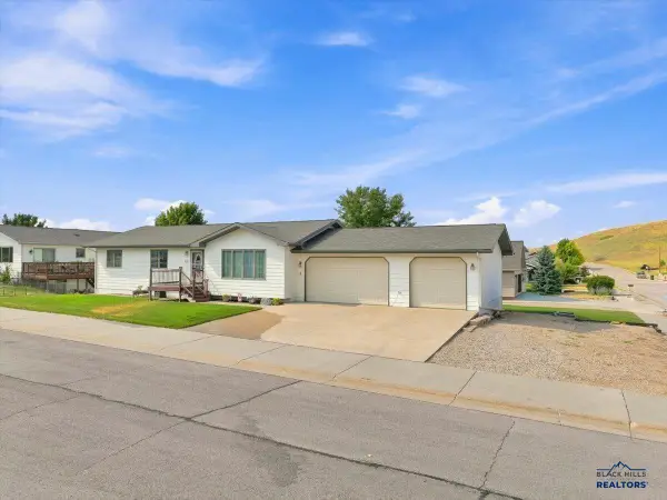3510 Roughlock Ln, Spearfish, SD 57783