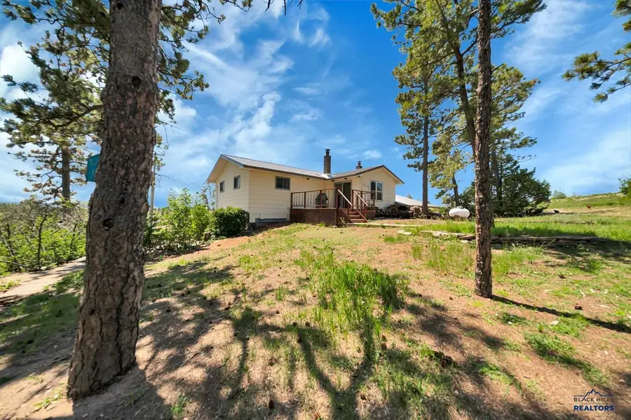 27835 Cascade Rd, Hot Springs, SD 57747 - #2