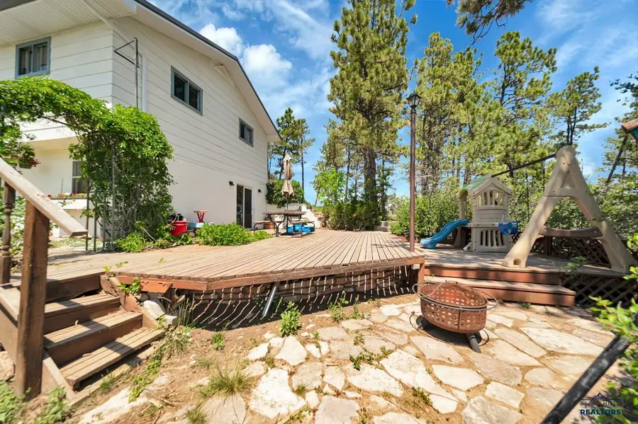 27835 Cascade Rd, Hot Springs, SD 57747 - #3