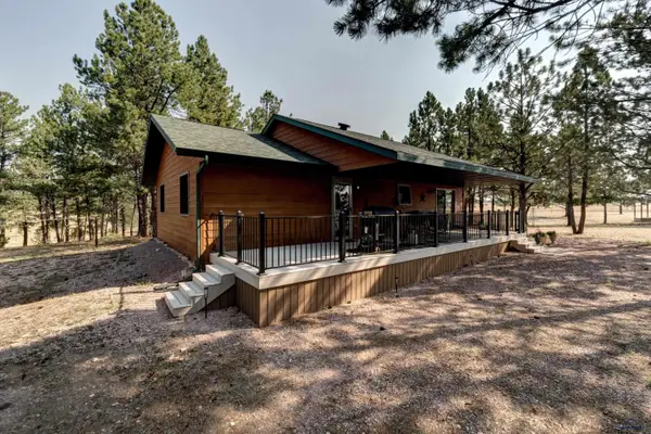 25595 Moonlight Dr, Edgemont, SD 57735
