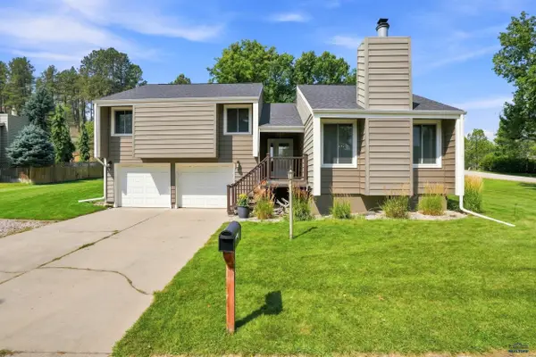 4915 Copperhill Ct, Rapid City, SD 57702