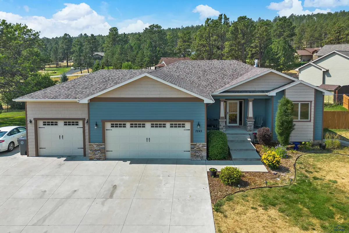 7245 Castlewood Dr, Summerset, SD 57718 - #1
