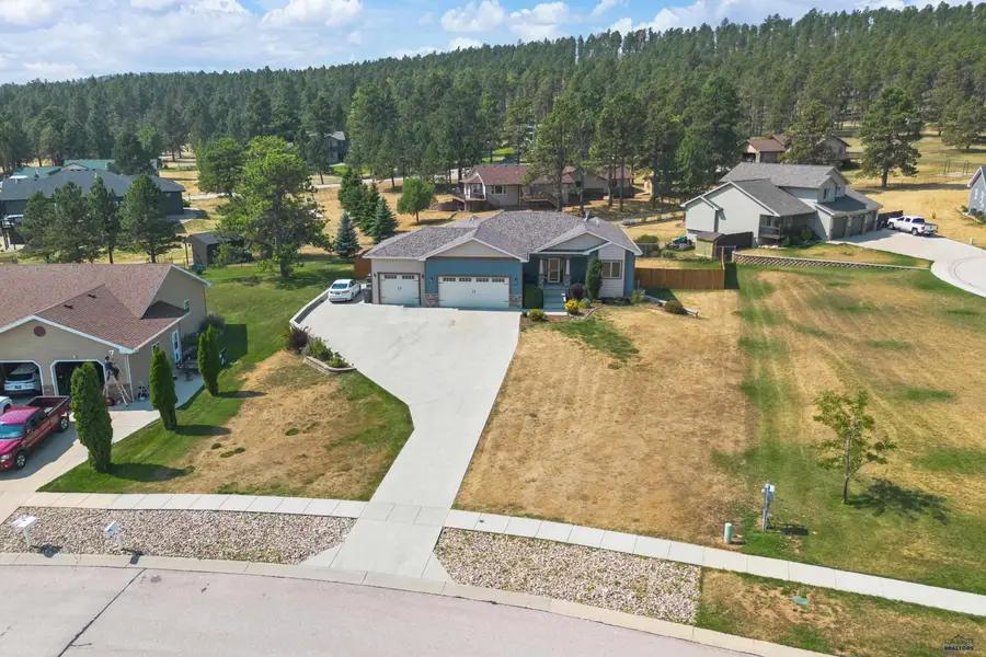 7245 Castlewood Dr, Summerset, SD 57718 - #2
