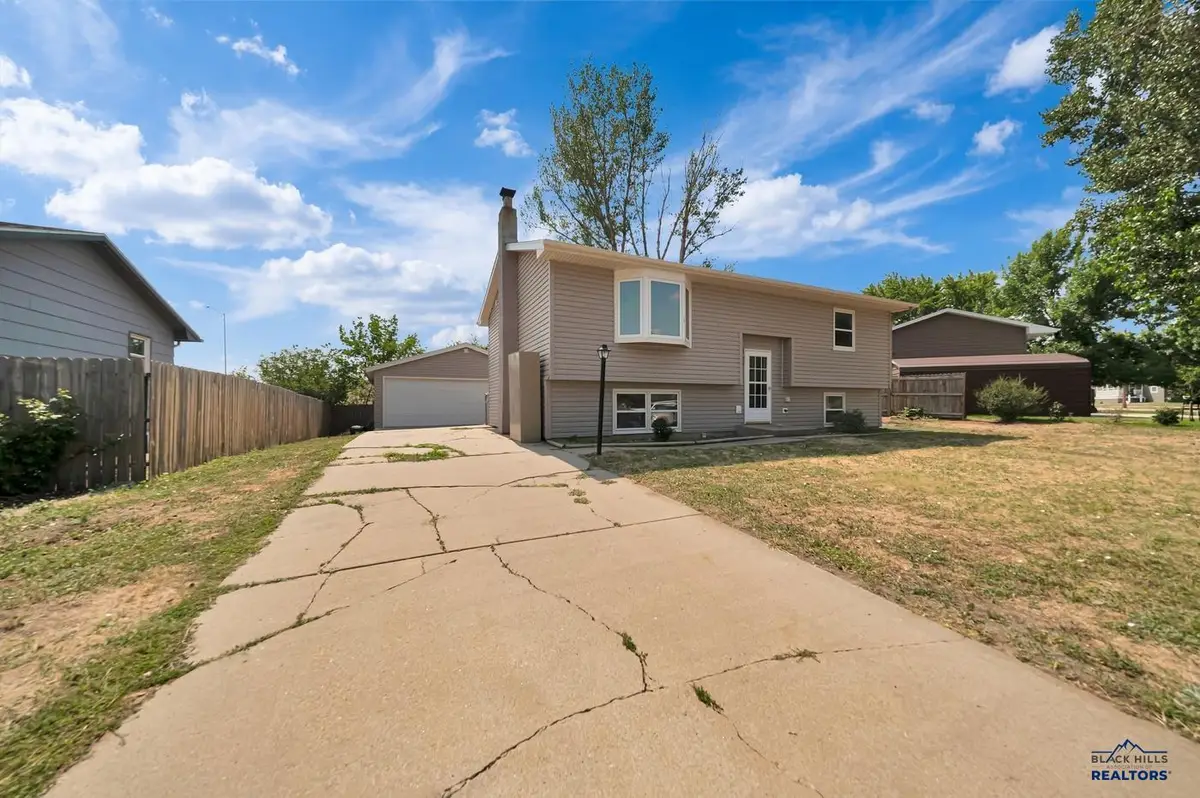 3824 Chief Dr, Rapid City, SD 57701 - #1