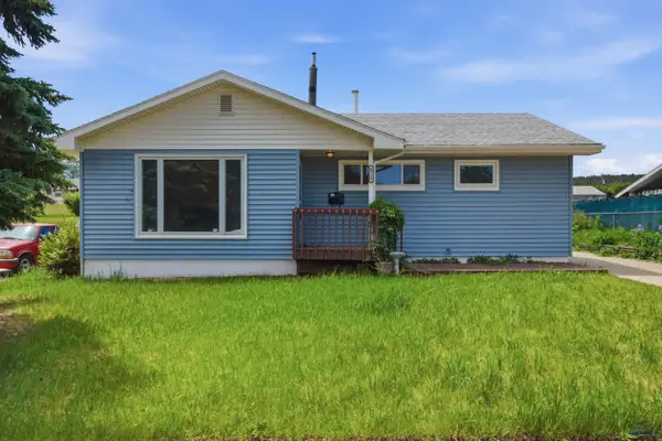 4719 Windsor Dr, Rapid City, SD 57702